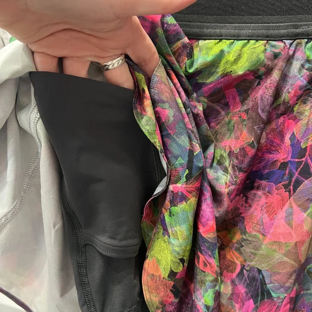lululemon athletica Black Waistband Multi-Color Floral Mini Skirt
